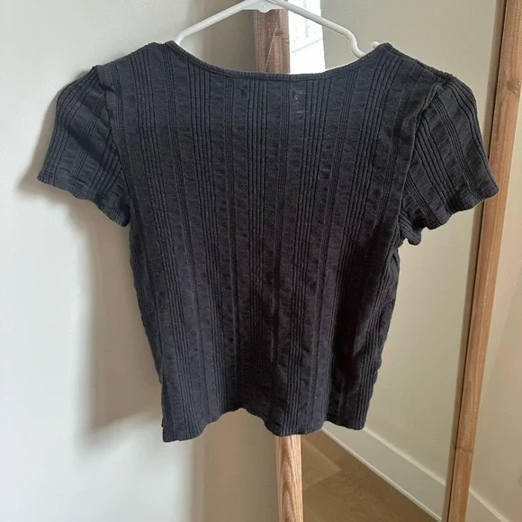 American Eagle Grey Button-Up Ribbed Top - Picture 3 of 4